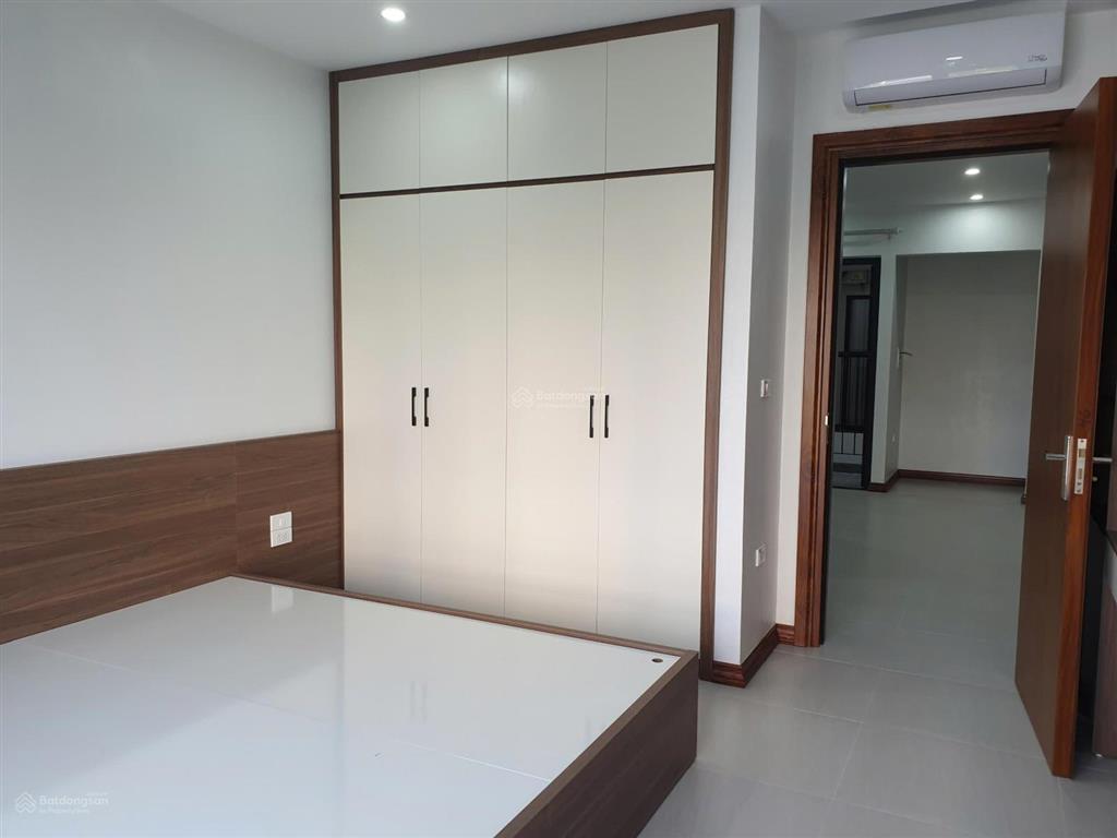 Chính chủ cho thuê chung cư mini 44m2 full đồ 1 ngủ 1 khách phố hồng tiến giá 6.5 triệu 0976 879 ***