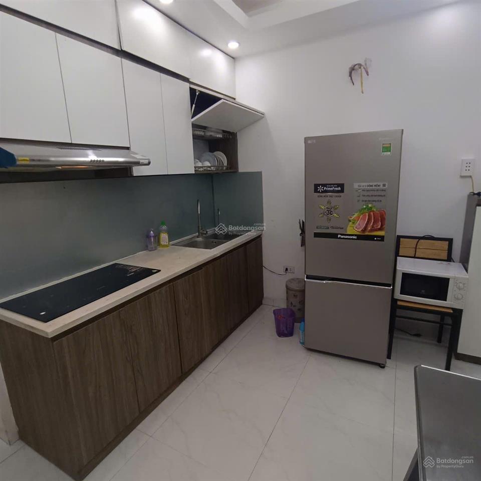 Chính chủ cho thuê chung cư mini 54m2 2 ngủ 1 wc, điện nước giá dân phố ái mộ, bồ đề.  0976 879 ***
