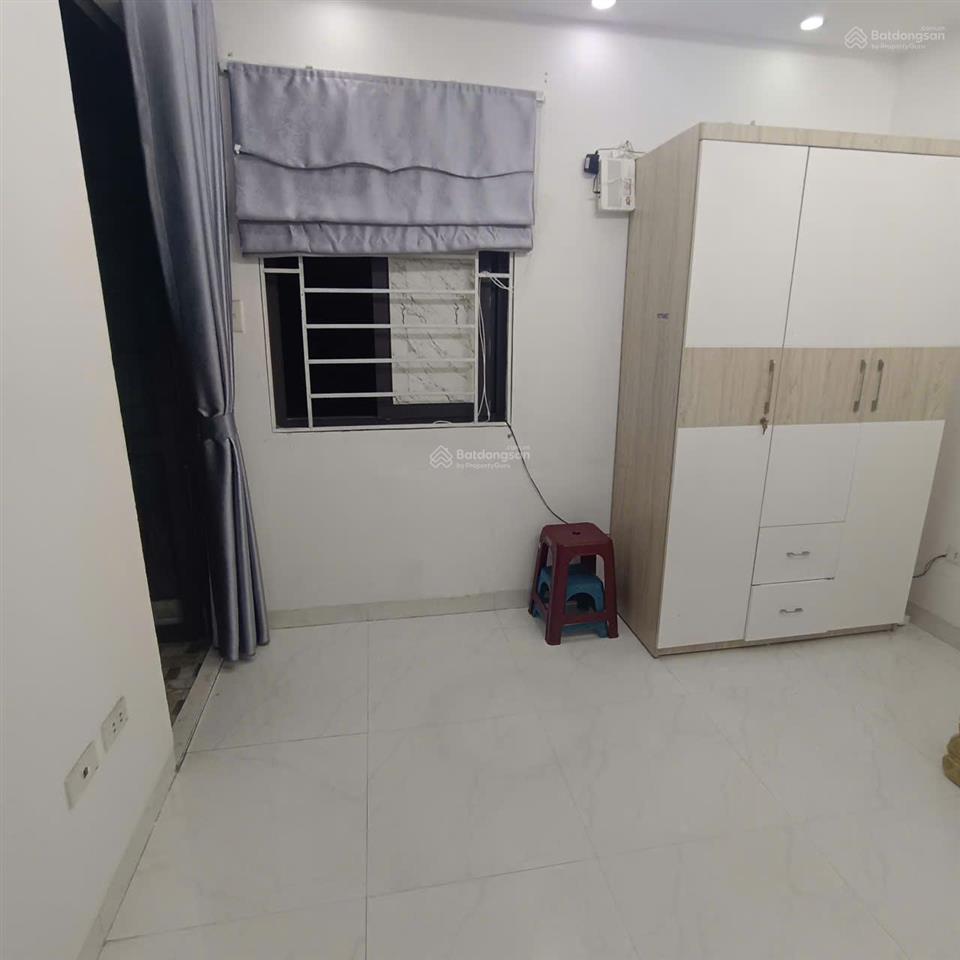 Chính chủ cho thuê chung cư mini 54m2 2 ngủ 1 wc, điện nước giá dân phố ái mộ, bồ đề.  0976 879 ***