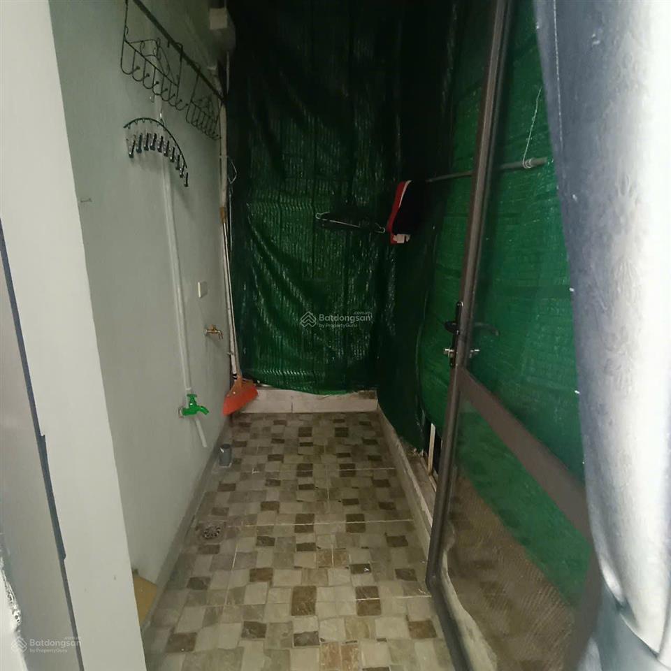 Chính chủ cho thuê chung cư mini 54m2 2 ngủ 1 wc, điện nước giá dân phố ái mộ, bồ đề.  0976 879 ***