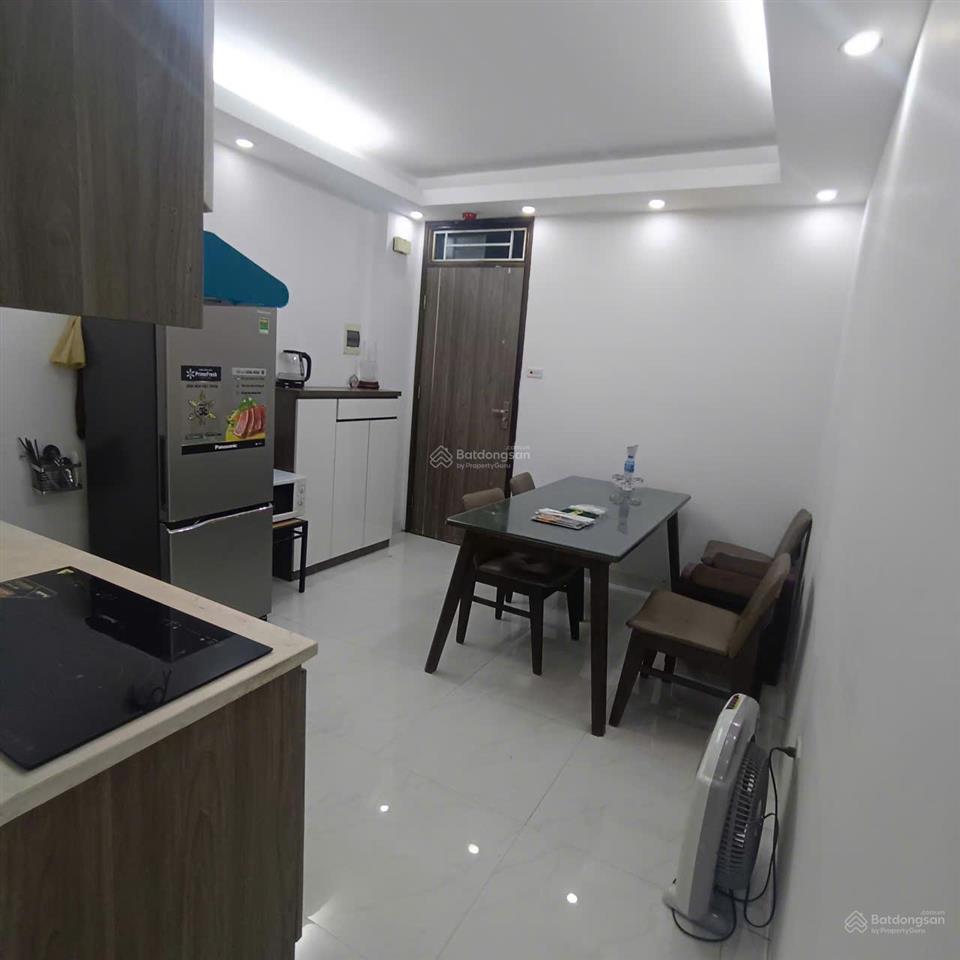 Chính chủ cho thuê chung cư mini 54m2 2 ngủ 1 wc, điện nước giá dân phố ái mộ, bồ đề.  0976 879 ***