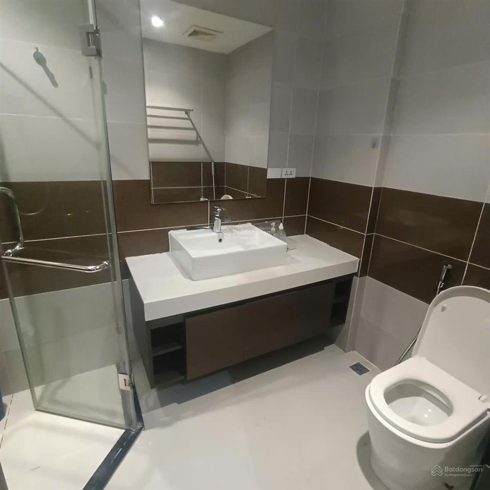 Chính chủ cho thuê căn hộ 2 ngủ 2wc 95m2 full đồ chung northern diamond giá 11 triệu  0976 879 ***