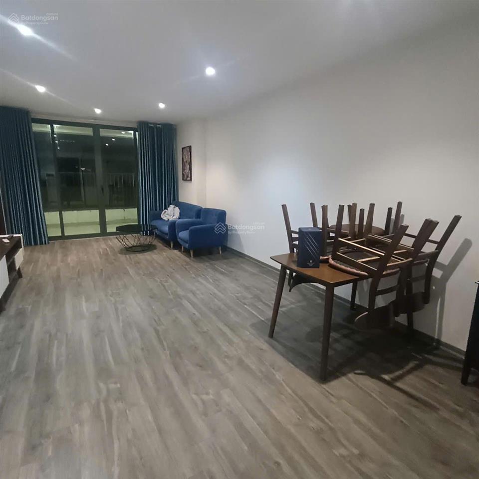 Chính chủ cho thuê căn hộ 2 ngủ 2wc 95m2 full đồ chung northern diamond giá 11 triệu  0976 879 ***