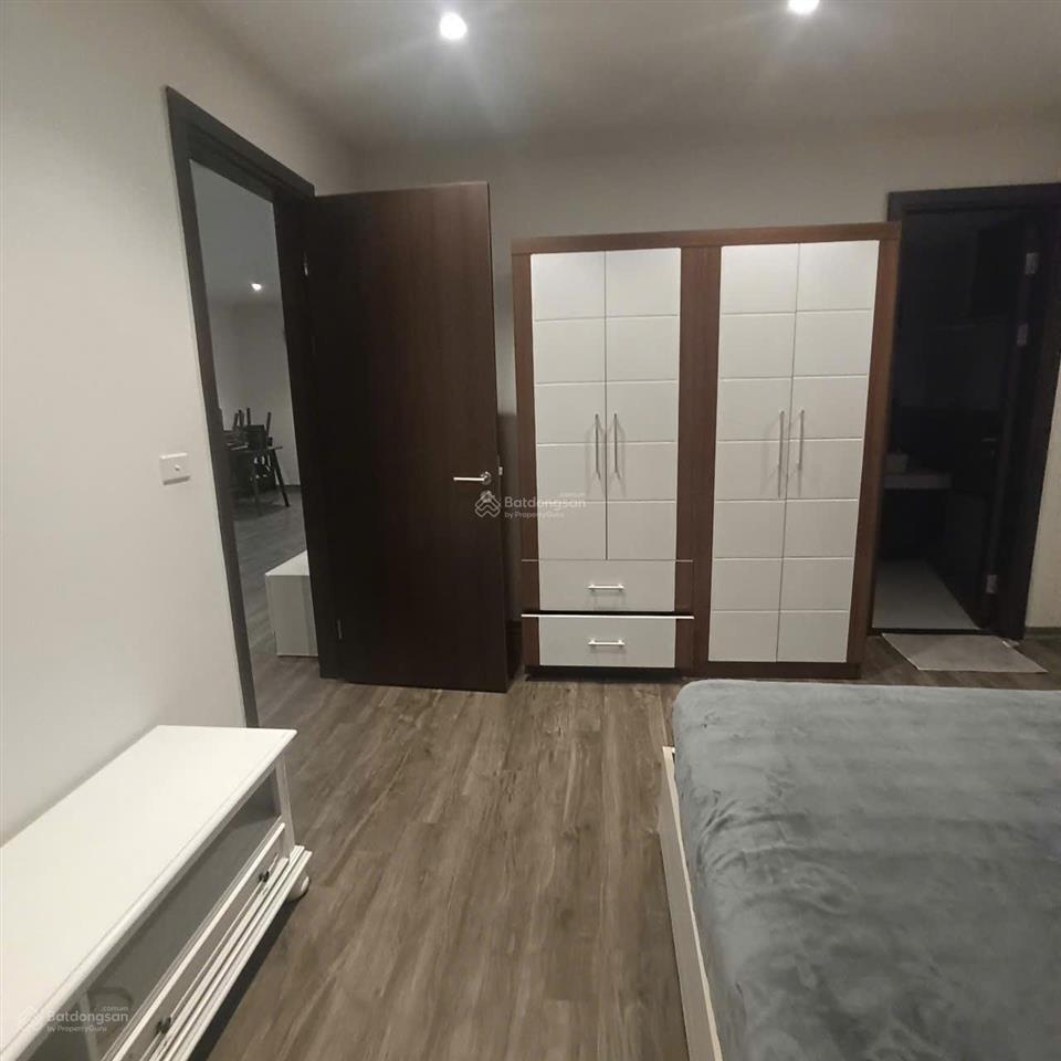 Chính chủ cho thuê căn hộ 2 ngủ 2wc 95m2 full đồ chung northern diamond giá 11 triệu  0976 879 ***