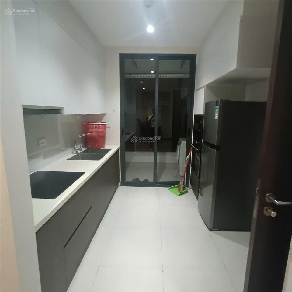 Chính chủ cho thuê căn hộ 2 ngủ 2wc 95m2 full đồ chung northern diamond giá 11 triệu  0976 879 ***