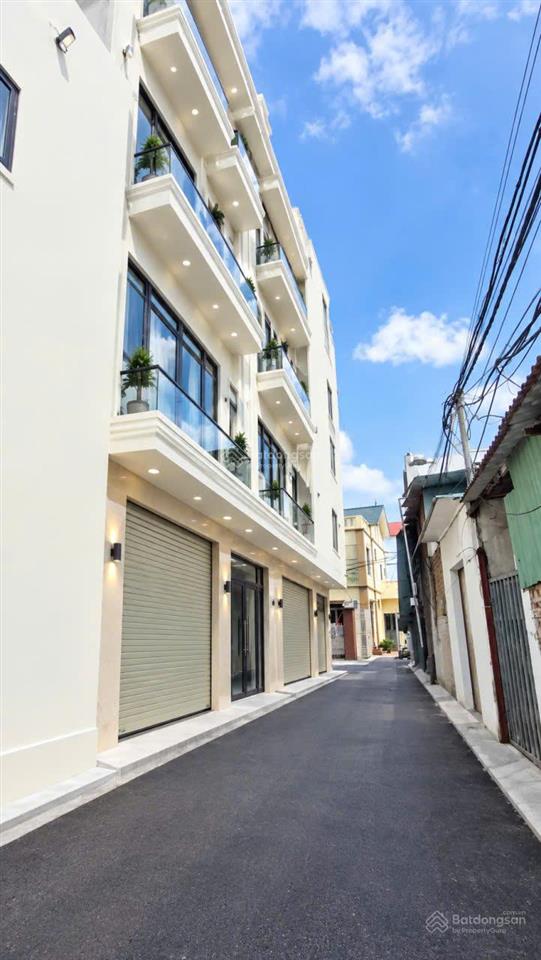 Bán nhà xã quang minh, hn dt50m2, mặt tiền 5.6m, 4.5 tầng, 3p. ngủ, ôtô đỗ cửa, ngõ thông (5.x tỷ)