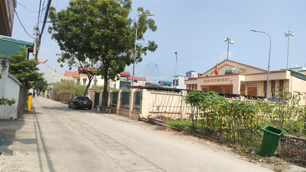 Bán nhà xã quang minh, hn dt50m2, mặt tiền 5.6m, 4.5 tầng, 3p. ngủ, ôtô đỗ cửa, ngõ thông (5.x tỷ)