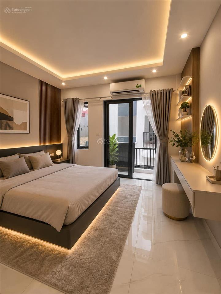 Bán nhà xã quang minh, hn dt50m2, mặt tiền 5.6m, 4.5 tầng, 3p. ngủ, ôtô đỗ cửa, ngõ thông (5.x tỷ)