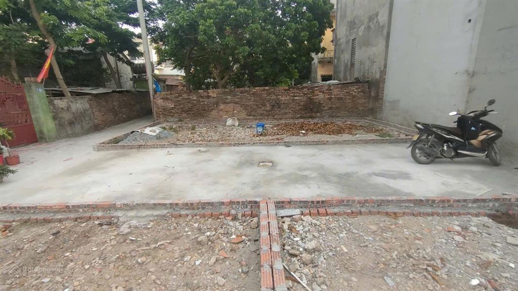 Đất đẹp 100% thổ cư  tổ 6, thôn gia trung, xã quang minh, hn lô 1 dt 50m2, mt5m (lô góc)