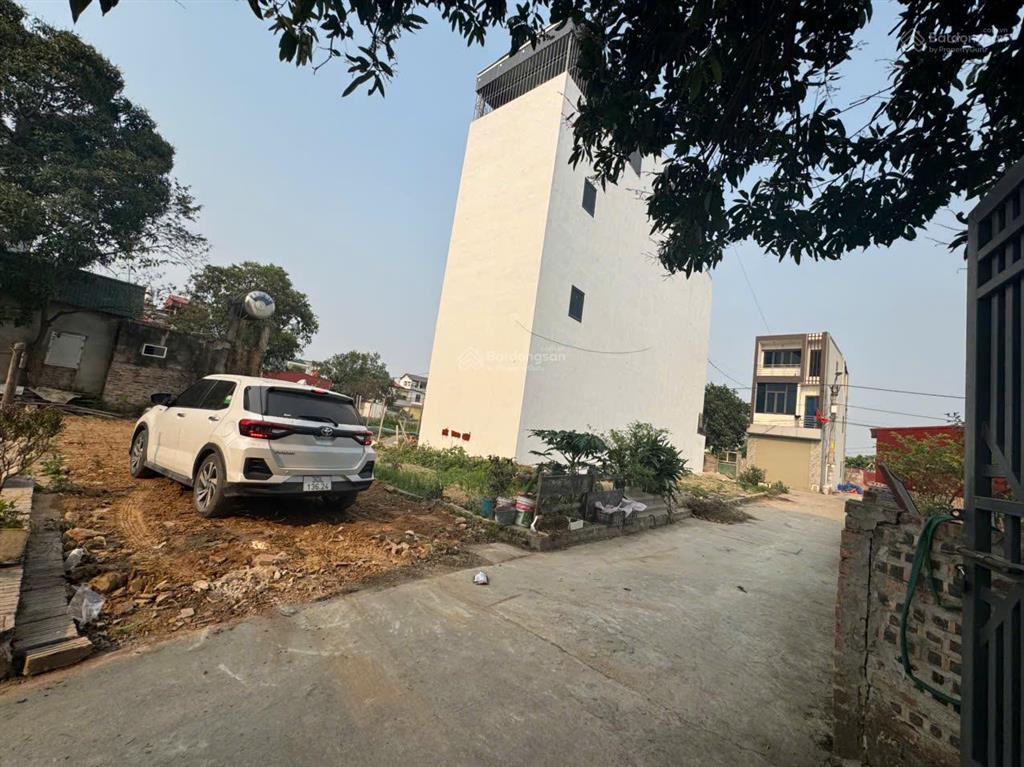 64m2, mt4m, ô tô vào đất, ngõ thông  đất tổ 10, ấp tre, xã quang minh, h. nội (3.6 tỷ)