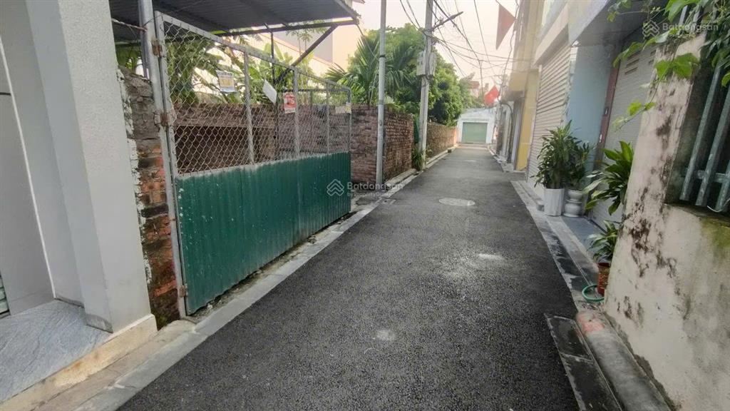 56m2, lô góc, ngõ thông, ô tô vào đất, không quy hoạch  tổ 4, gia thượng, xã quang minh, h. nội