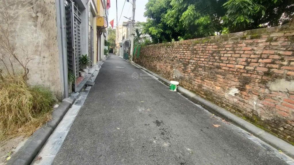56m2, lô góc, ngõ thông, ô tô vào đất, không quy hoạch  tổ 4, gia thượng, xã quang minh, h. nội