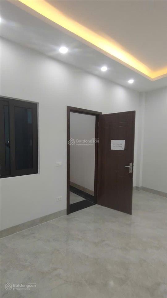 Bán nhà dt52m2, mặt tiền 5m, 4 tầng, 4p. ngủ, ô tô đỗ cửa  thôn ấp tre, xã quang minh, hn (5.7 tỷ)