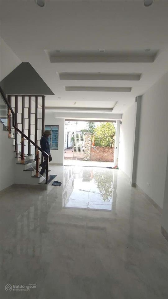 Bán nhà dt52m2, mặt tiền 5m, 4 tầng, 4p. ngủ, ô tô đỗ cửa  thôn ấp tre, xã quang minh, hn (5.7 tỷ)