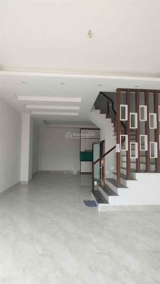 Bán nhà 50m2, mặt tiền 4.2m, 3 tầng, 3 ngủ, ô tô đến cửa  thôn ấp tre, xã quang minh, hn (4.9 tỷ)