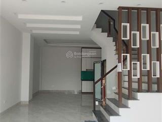 Bán nhà 50m2, mặt tiền 4.2m, 3 tầng, 3 ngủ, ô tô đến cửa  thôn ấp tre, xã quang minh, hn (4.9 tỷ)