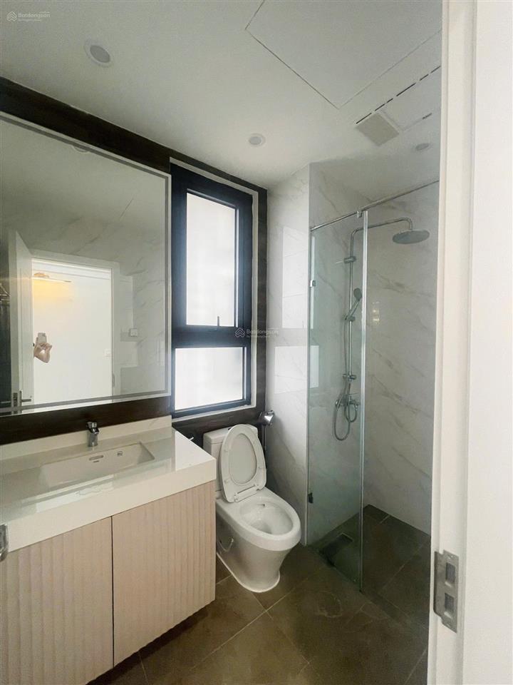 Chính chủ  cho thuê 4pn brg lê văn lương