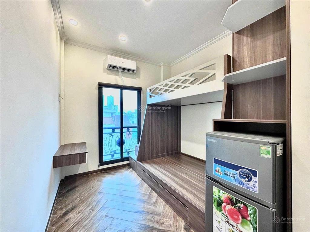 Cho thuê phòng tại 67 phú diễn, full nội thất mới tinh, ban công, bảo vệ 24/7, pccc đạt chuẩn.