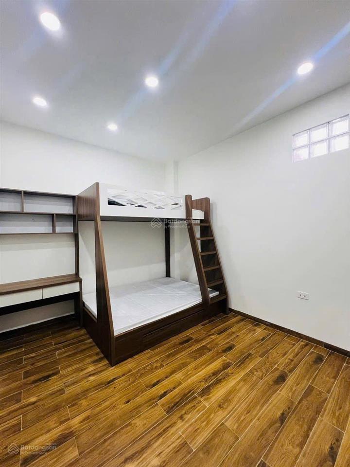 Cho thuê phòng tại 67 phú diễn, full nội thất mới tinh, ban công, bảo vệ 24/7, pccc đạt chuẩn.