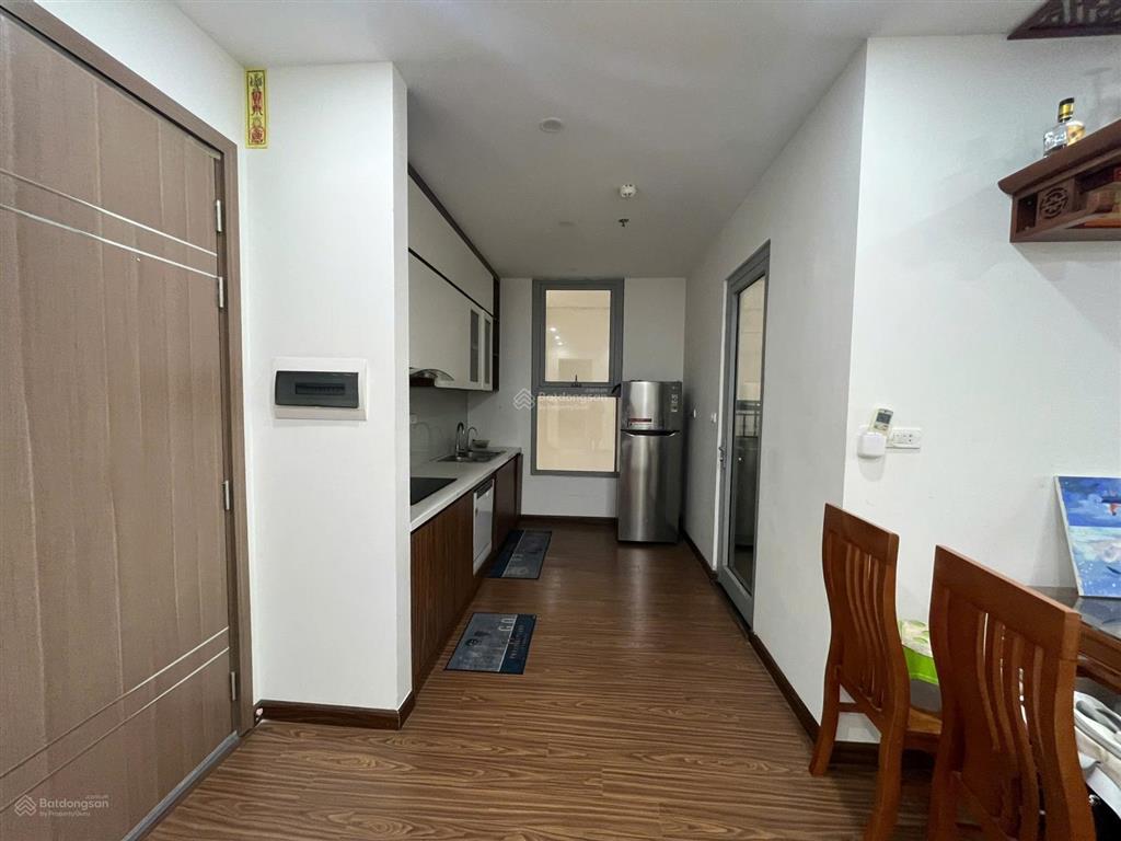 Cho thuê căn 2n2vs tòa a2, tầng 21  căn hoa hậu 2 ban công view đường hàm nghi