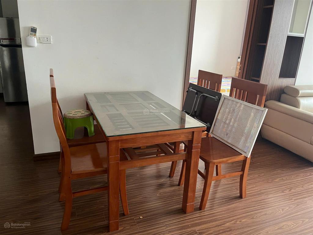 Cho thuê căn 2n2vs tòa a2, tầng 21  căn hoa hậu 2 ban công view đường hàm nghi