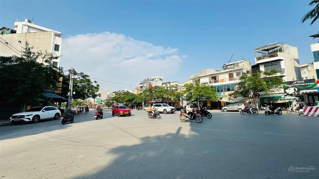Siêu phẩm mặt đường hồ sen  mặt tiền siêu rộng 16m