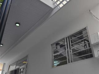 #  Nhà sát Nguyễn Tất Thành, Bãi Ô tô đậu, 31m2, 2 tầng ở ngay, nhỉnh 3 tỷ