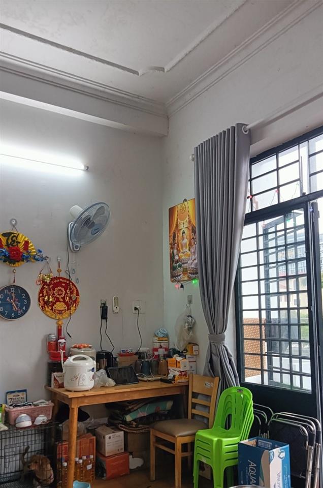 #  MT Duy Tân, gần Bạch Đằng, 90m2, 3 tầng cứng, 8 căn hộ, thu 35tr/th