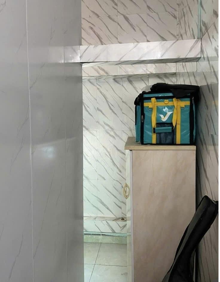# Góc 3 mặt kiệt 2.5m thông, gần MT Lê Duẩn, 30m2, 2 tầng 2PN, 2.x tỷ