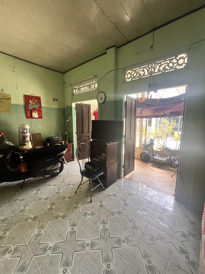 # 3.3 tỷ 94m2, 2 mặt kiệt đi bộ 1 phút ra Biển Nguyễn Tất Thành, Xuân Hà.