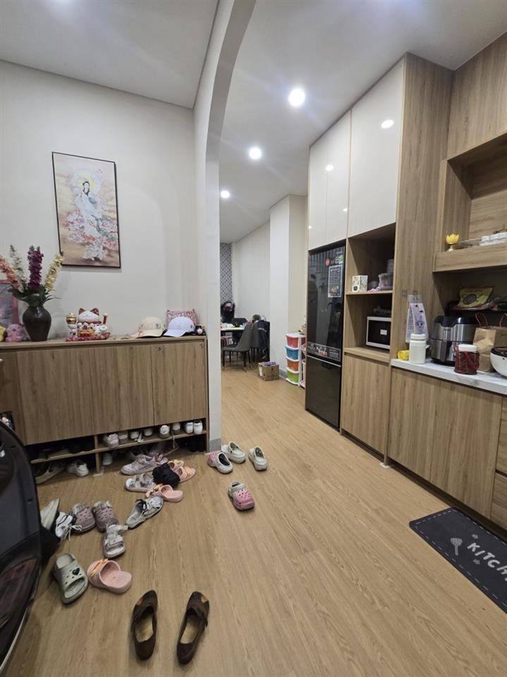 # Sát MT Thái Phiên, gần Bạch Đằng, 38m2, 2 tầng đúc còn mới, nhỉnh 4 tỷ
