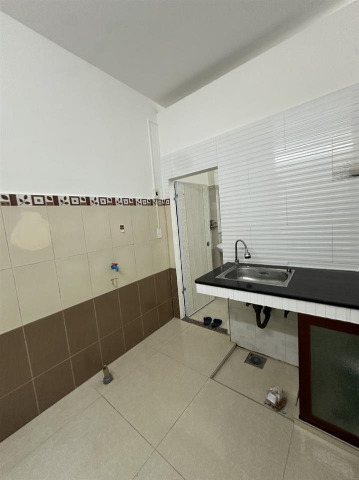 # 2.4 tỷ Lô Góc kiệt gần Nguyễn Văn Linh, đi bộ ra Cầu Rồng, 2 tầng, thoáng mát