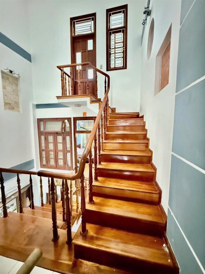 # Đường nhánh Núi Thành, 120m2, 3 tầng, đi bộ ra Trần Thị Lý, Bạch Đằng