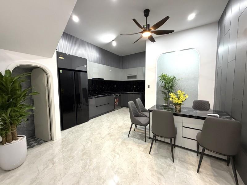 # 50m ra MT Tiểu La, Ô tô đậu đỗ vài bước, 51m2, ngang 4.5m, 3 tầng mới, 3PN, 5.x tỷ