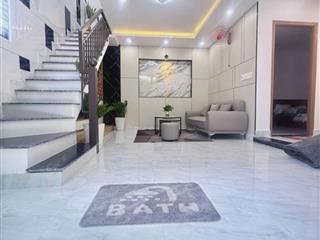 # Lô Góc kiệt nhựa Nguyễn Phước Nguyên,84m2, 2 tầng 3PN + 2 căn hộ thu 7 triệu, lối đi