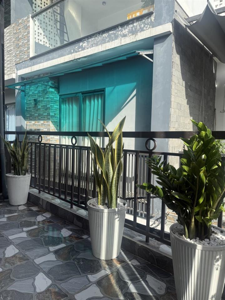 # Lô Góc kiệt nhựa Nguyễn Phước Nguyên,84m2, 2 tầng 3PN + 2 căn hộ thu 7 triệu, lối đi