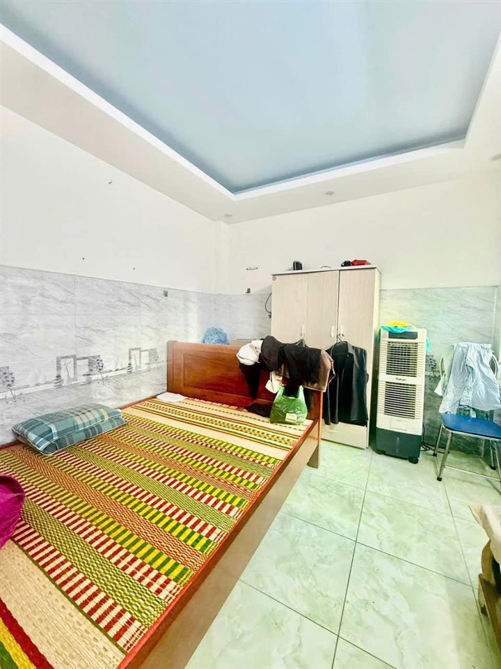 # 1 nhà ra Ô tô, gần Nguyễn Hoàng, 41m2, 4 tầng đúc, 4PN khép kín, sân thượng, 3.x tỷ