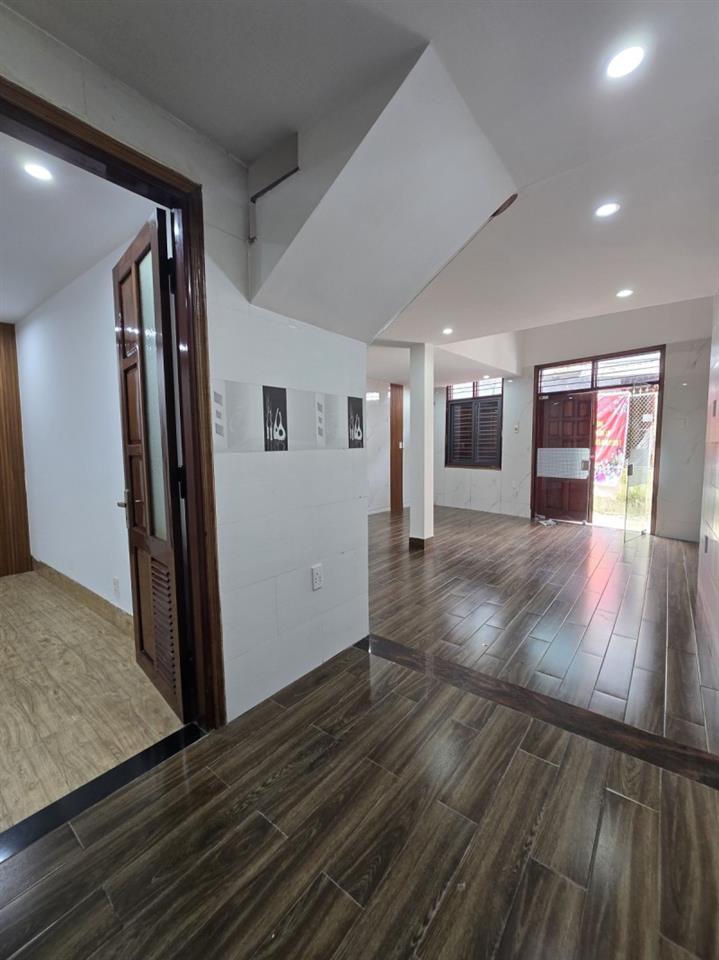 # Sát K01 Tôn Thất Đạm Ô tô đậu 20m, 62m2, ngang 5.5m 3 tầng, 4.x tỷ vừa