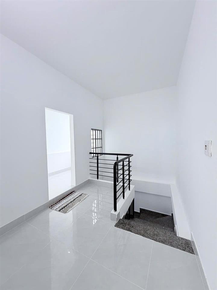 # Kiệt 3m thẳng thông Cù Chính Lan, 38m2, 3 tầng,3.x tỷ vừa