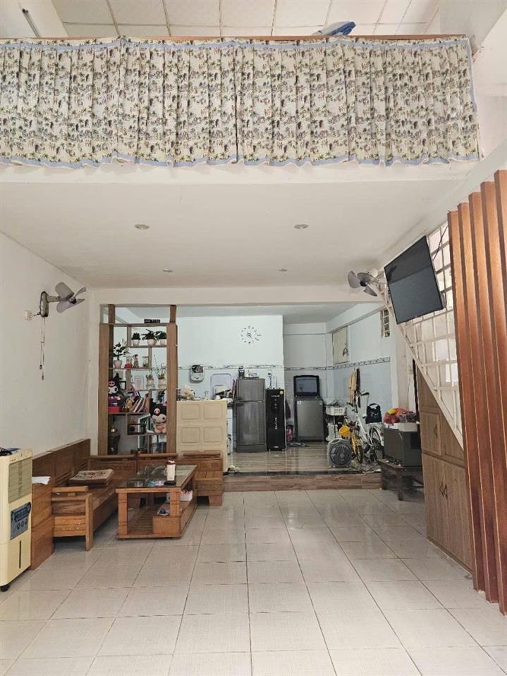 # Sát Mặt Tiền Hà Huy Tập, 43m2, gác lửng sạch 2.x tỷ