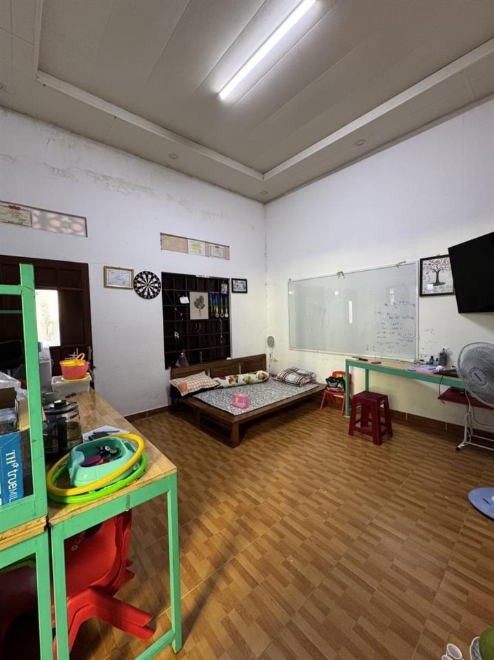 # Lô Góc kiệt Ô tô thông, sát MT Lê Kim Lăng, 91m2, ngang 5.8m vuông, bãi đậu Ô tô, 3.x tỷ