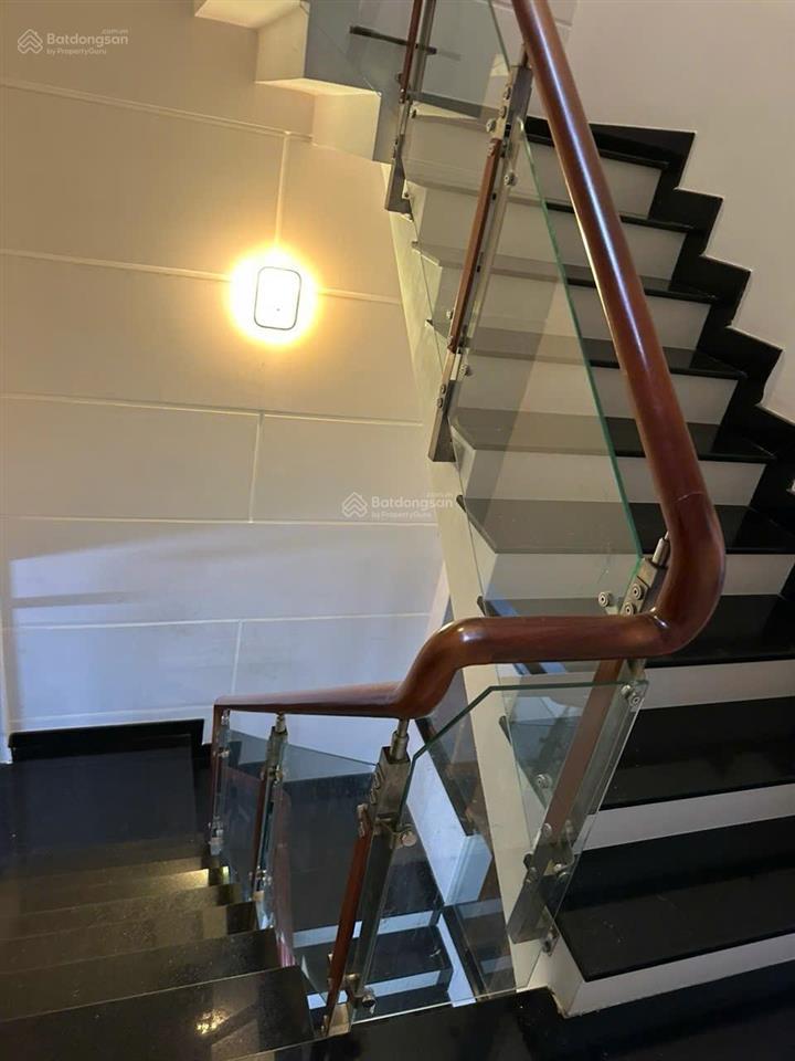 Vị trí vip khu vực nhà cao cấp dòng tiền 15  18 tr 1 tháng full nội thất giá chỉ 6,9 tỷ