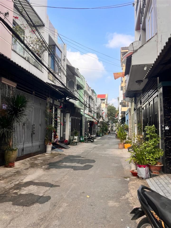 Bán gấp nhà riêng 2pn, 2wc tại đường số 8, 4,2 tỷ, 42m2