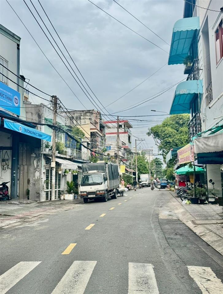 Nhà khu họ lê giá chỉ 6,5 đồng tl vị trí hẻm xe hơi ngủ trông nhà