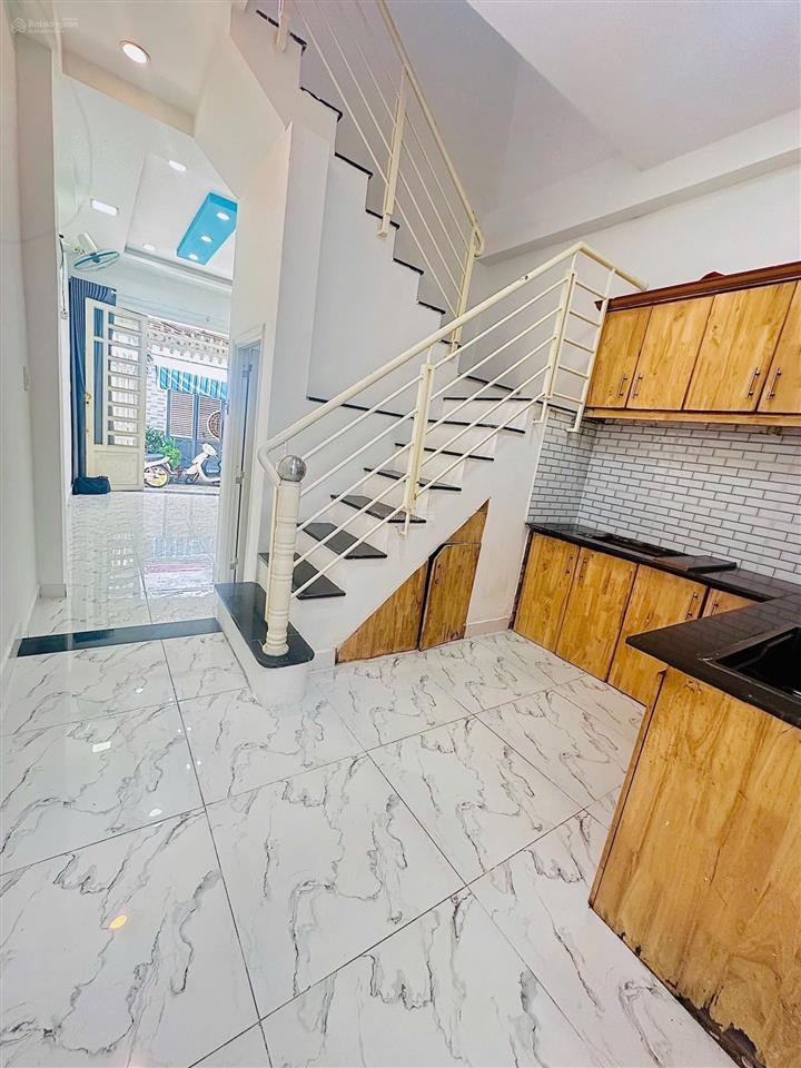 Nhà 3 tầng 3 pn 3 wc hẻm ô tô sát siêu thị aeon mall tân phú 3,980