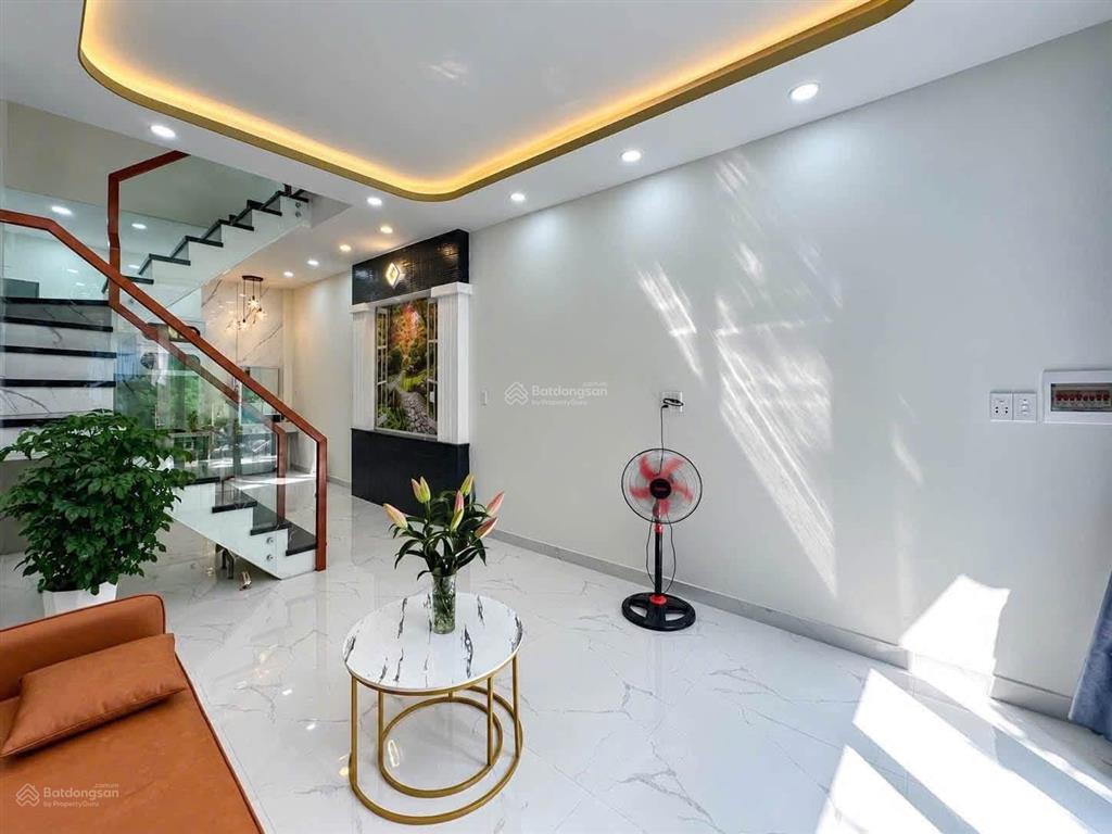 Nhà bán khu chợ vải phú thọ hòa 6 tỷ 175 tr