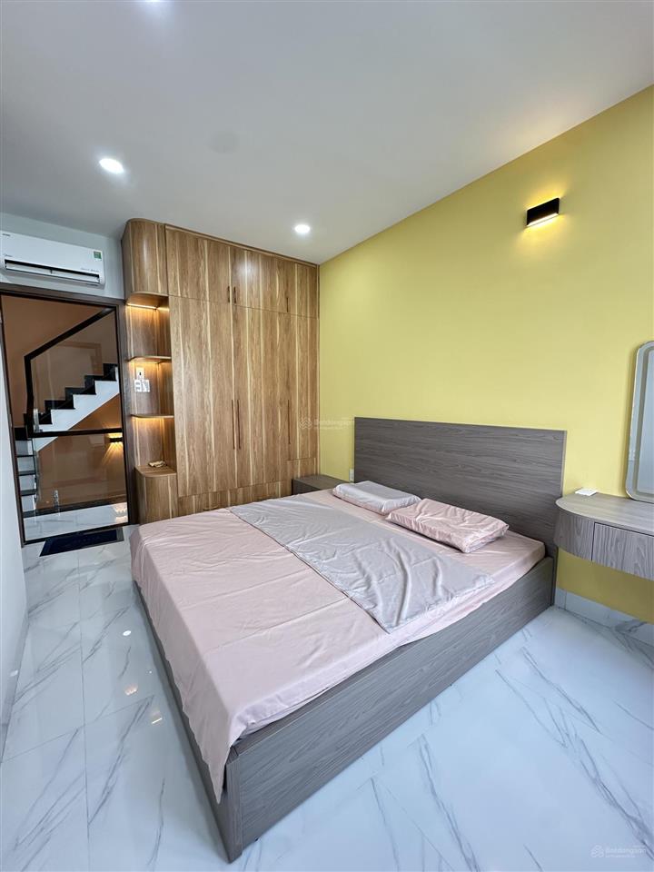 Bán nhà riêng tại liên khu 89, giá siêu hời 6,8 tỷ, 72 m2, 4pn + 5wc, bình tân