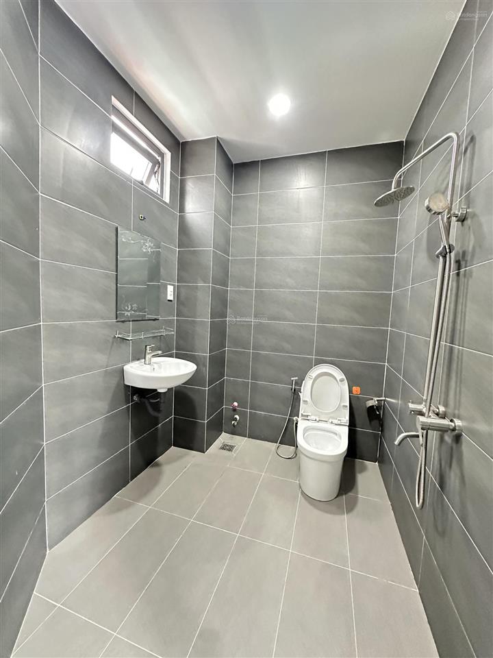 Bán nhà riêng tại liên khu 89, giá siêu hời 6,8 tỷ, 72 m2, 4pn + 5wc, bình tân