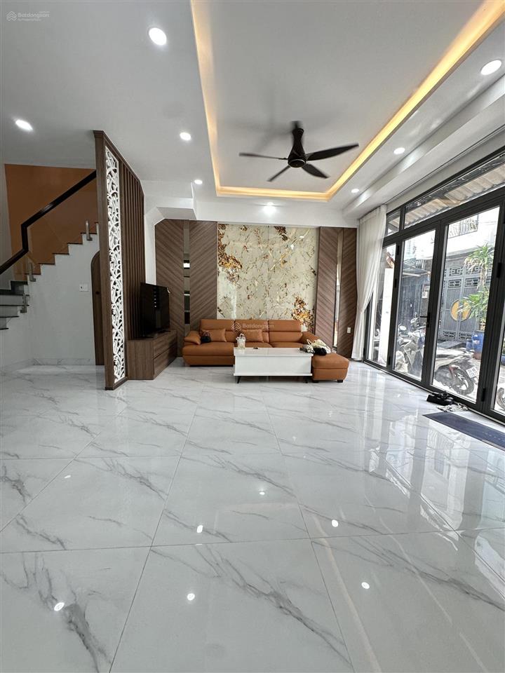 Bán nhà riêng tại liên khu 89, giá siêu hời 6,8 tỷ, 72 m2, 4pn + 5wc, bình tân