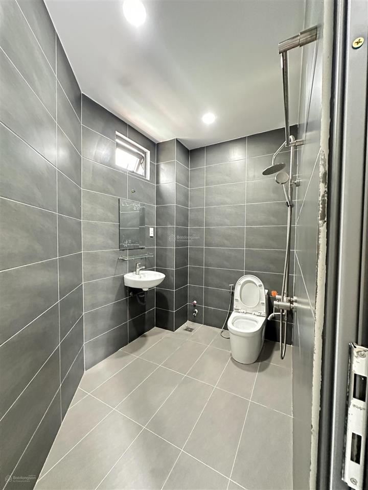 Bán nhà riêng tại liên khu 89, giá siêu hời 6,8 tỷ, 72 m2, 4pn + 5wc, bình tân